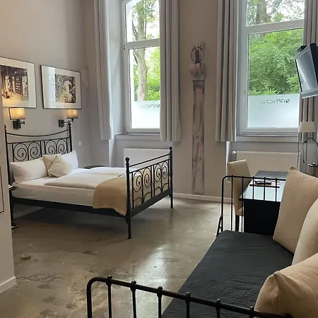 Hotel Amical-2